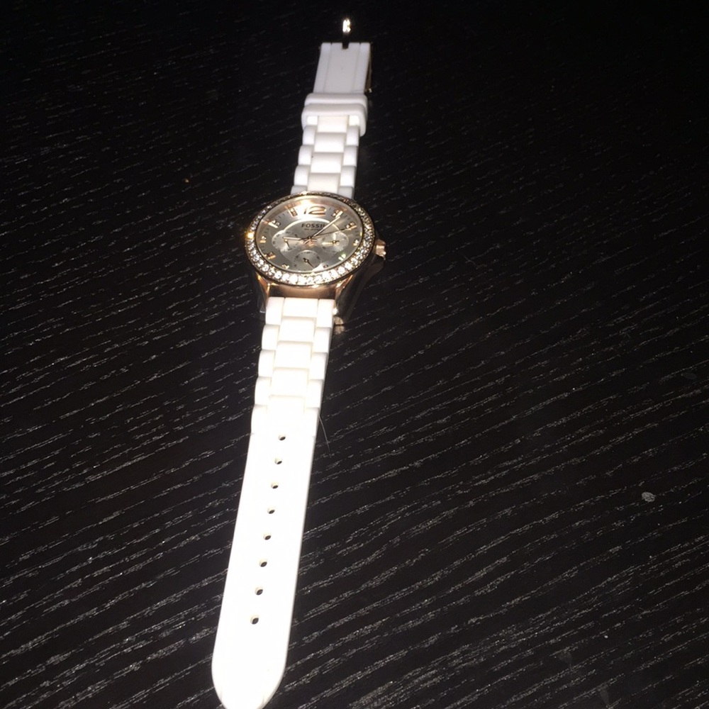 ‼️ CLOSET IS CLOSING White and rose gold watch.